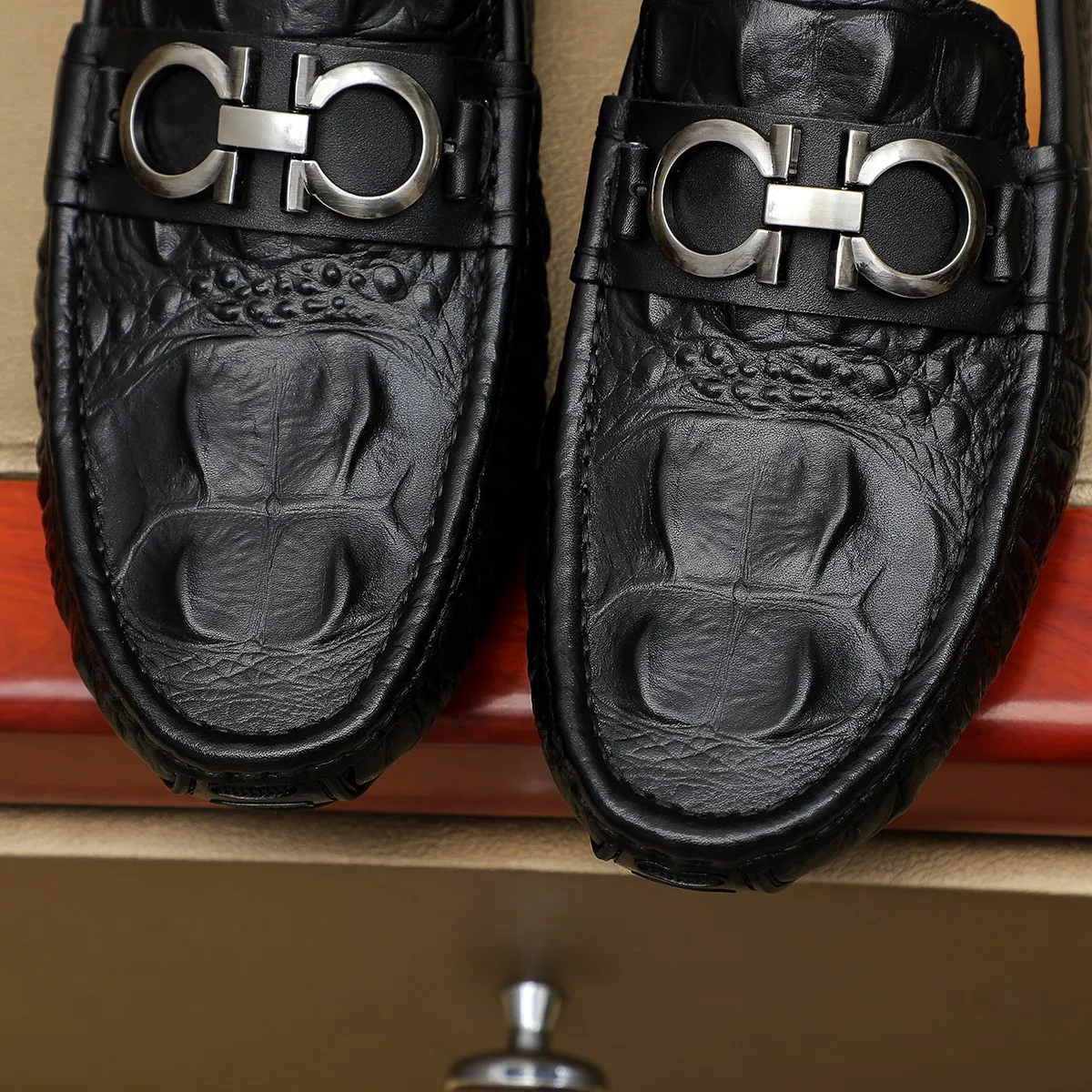 Men's shoes 💰360 🕷🕷【Ferragamo】Ferragamo Popular fashionable casual slip-on shoes🇨🇳Official website counter 1:1 production, original mold opening💯Good quality visible, imported high-end first-layer calfskin, luxurious pigskin lining🌿Very clear texture, high-quality waterproof, non-slip and wear-resistant outsole🎋High quality and low price, truly handmade🍓Color, code number 38-45